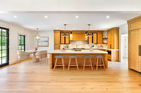 41 Crowell Lane Vineyard Haven MA 02568