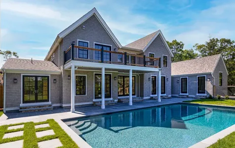 41 Crowell Lane Vineyard Haven MA 02568