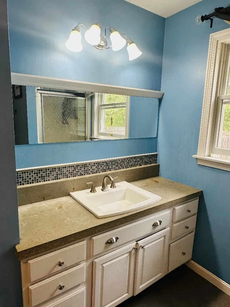 96 Manchester Avenue Oak Bluffs MA 02557