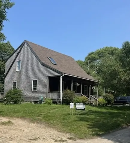 96 Manchester Avenue Oak Bluffs MA 02557