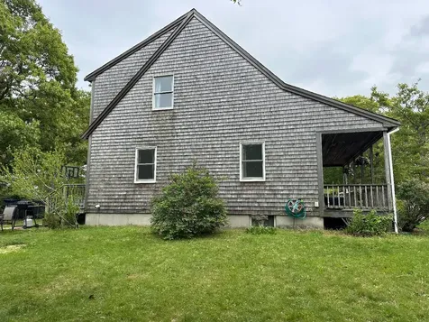 96 Manchester Avenue Oak Bluffs MA 02557