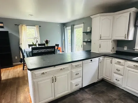 96 Manchester Avenue Oak Bluffs MA 02557