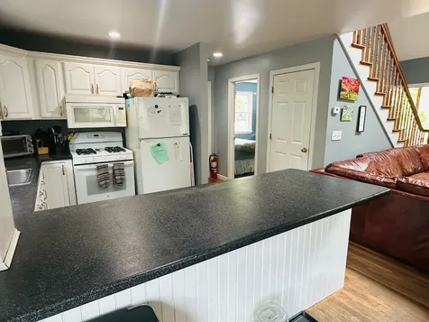 96 Manchester Avenue Oak Bluffs MA 02557