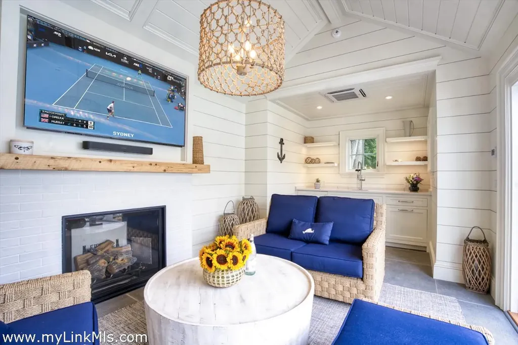 43 Peases Point Way S Edgartown MA 02539