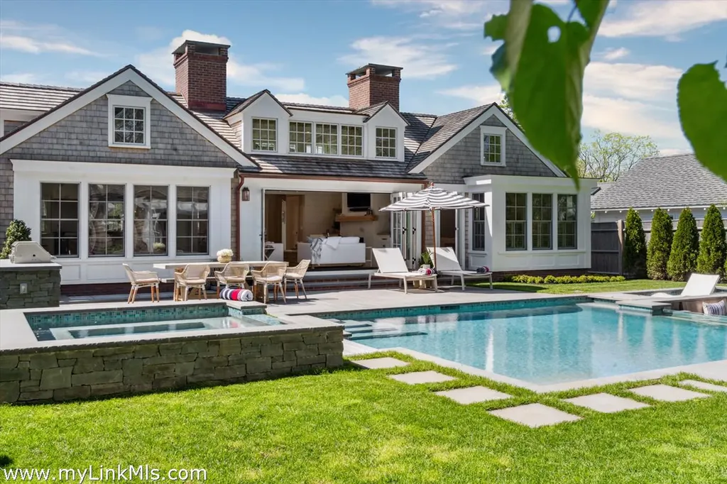 43 Peases Point Way S Edgartown MA 02539