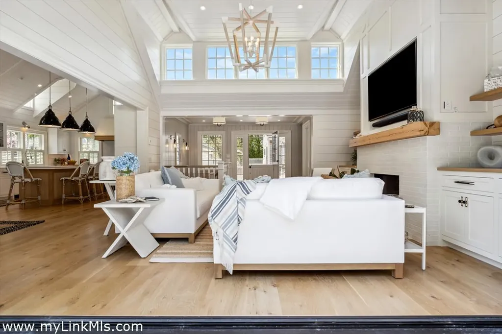 43 Peases Point Way S Edgartown MA 02539