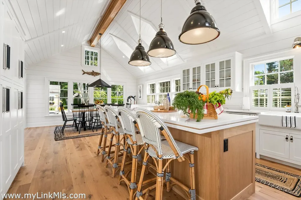 43 Peases Point Way S Edgartown MA 02539