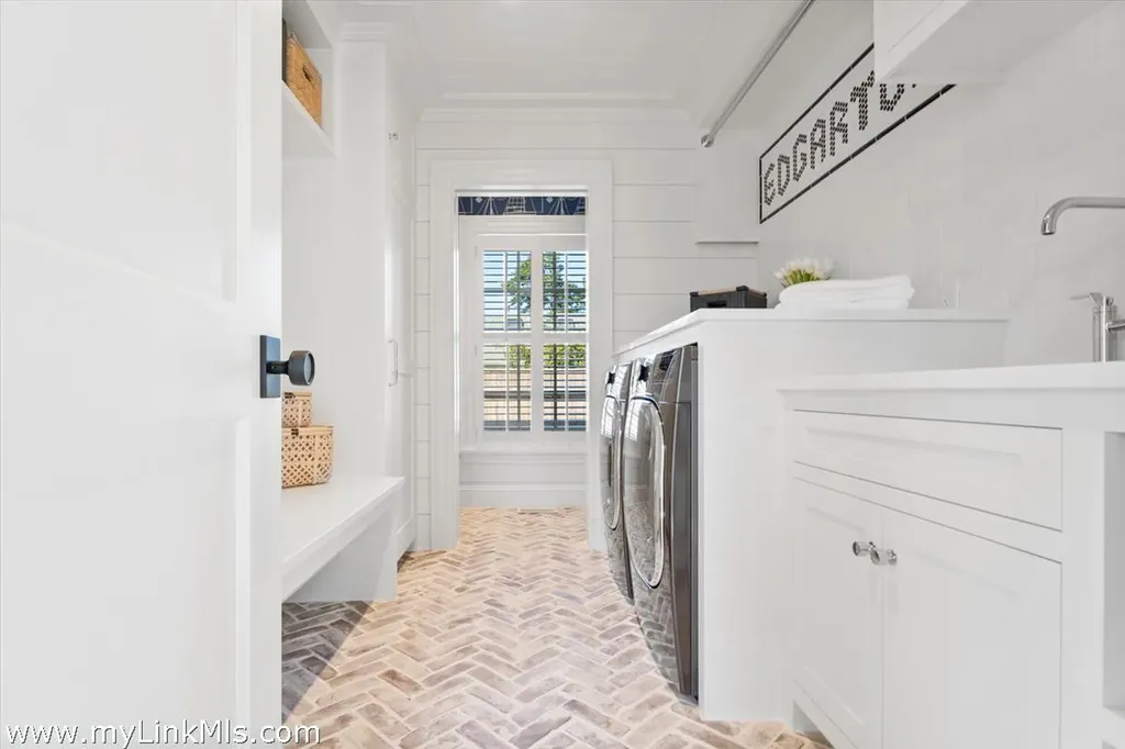43 Peases Point Way S Edgartown MA 02539