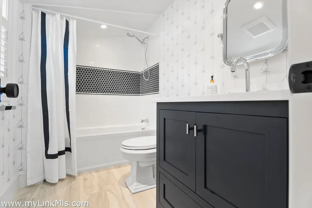 43 Peases Point Way S Edgartown MA 02539