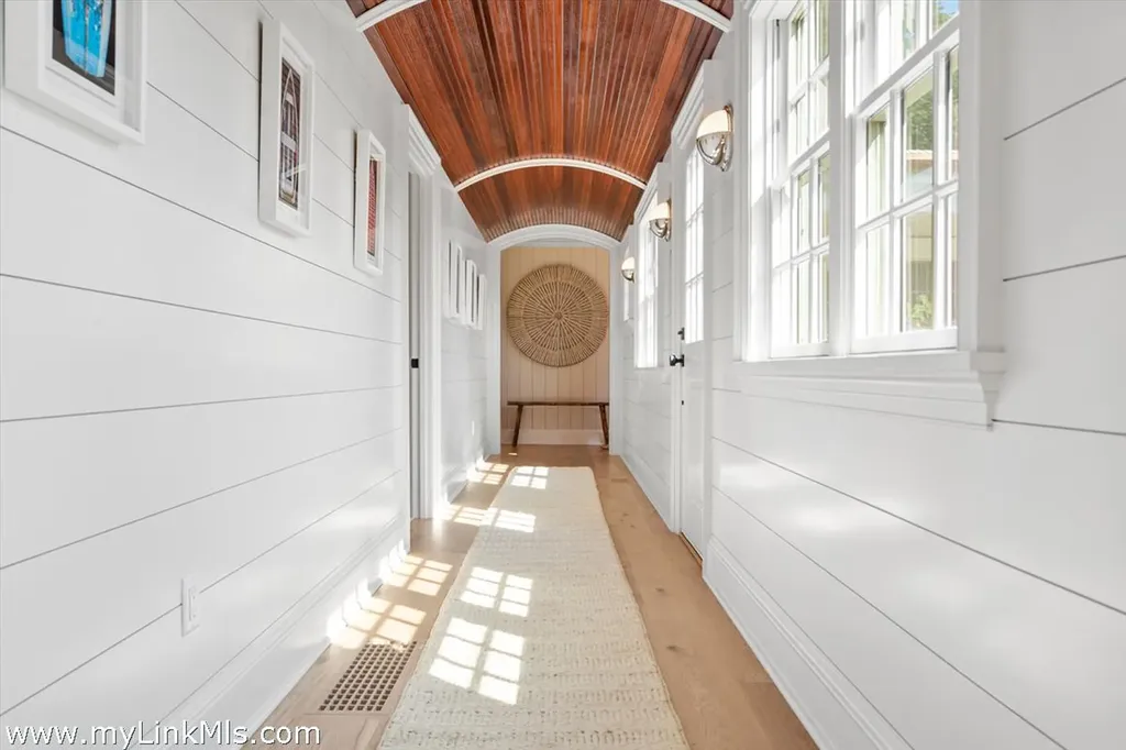 43 Peases Point Way S Edgartown MA 02539