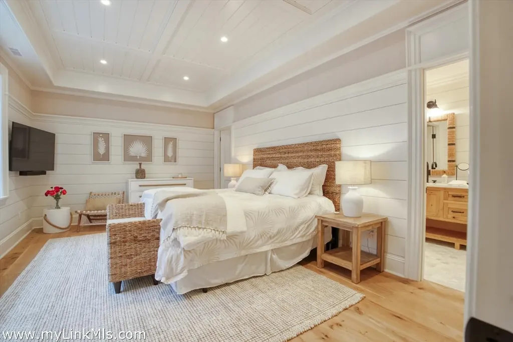 43 Peases Point Way S Edgartown MA 02539