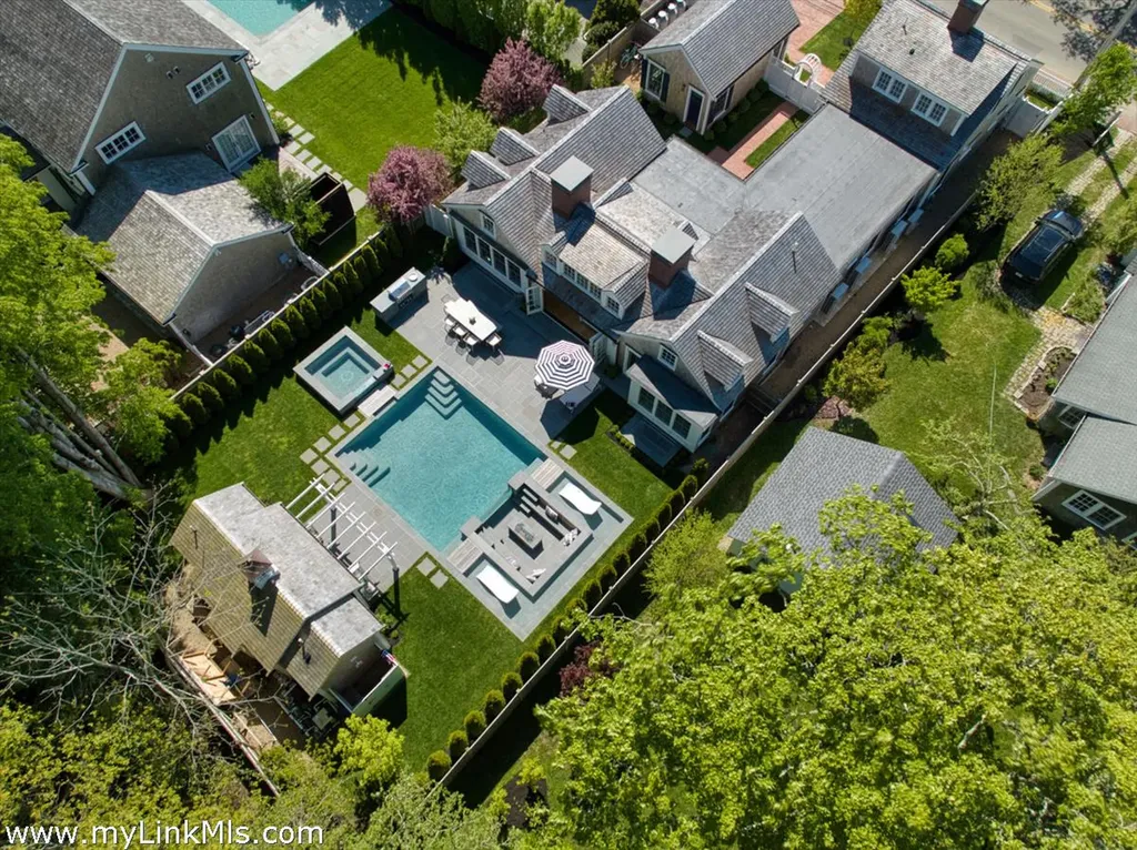 43 Peases Point Way S Edgartown MA 02539