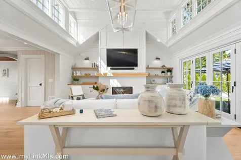 43 Peases Point Way S Edgartown MA 02539