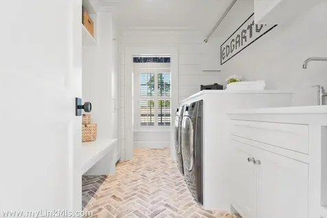 43 Peases Point Way S Edgartown MA 02539