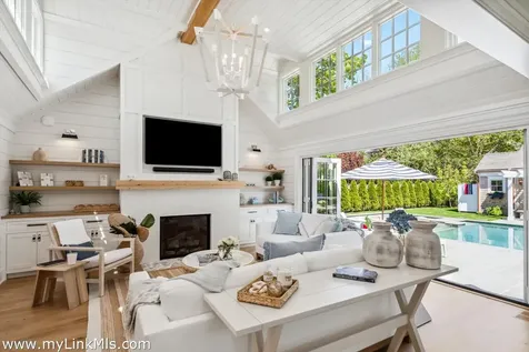 43 Peases Point Way S Edgartown MA 02539