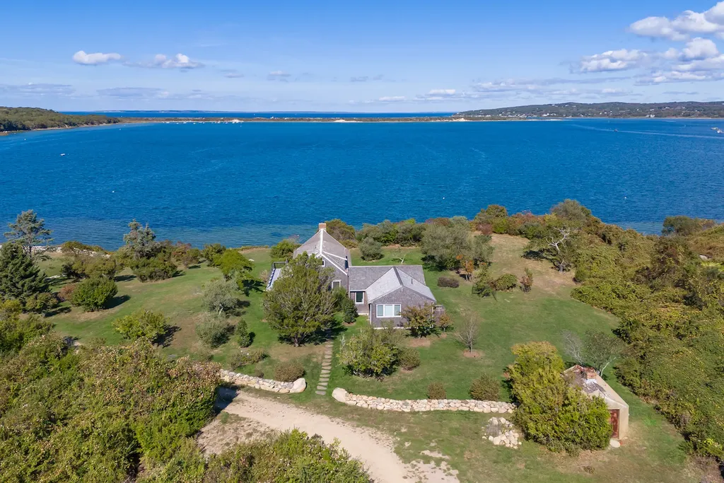 315 State Road Aquinnah MA 02535