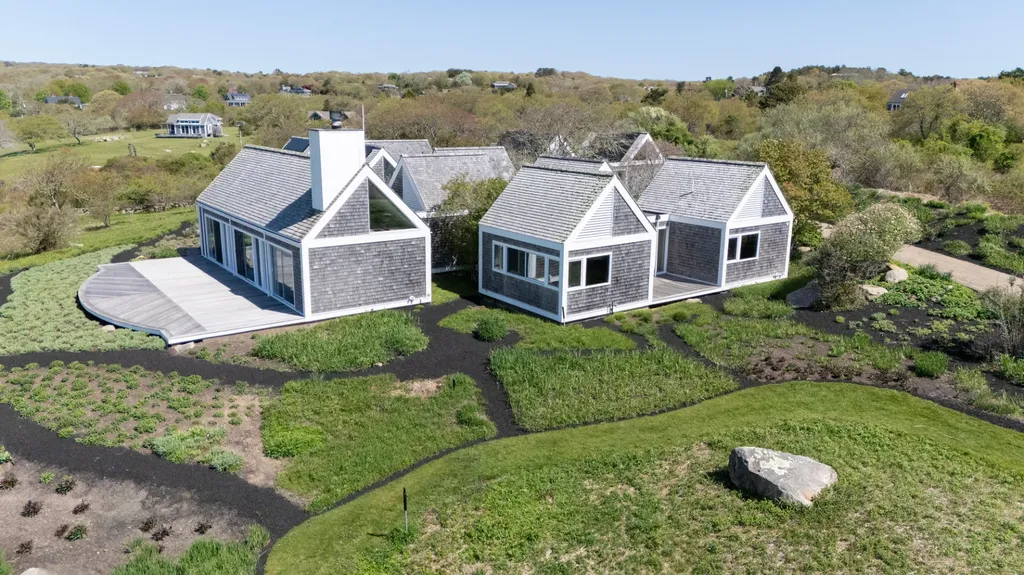 25 Osprey Lane Chilmark MA 02535