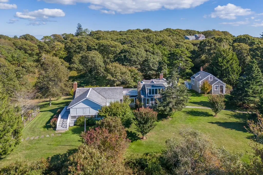 19-c Old Woods Road Chilmark MA 02568