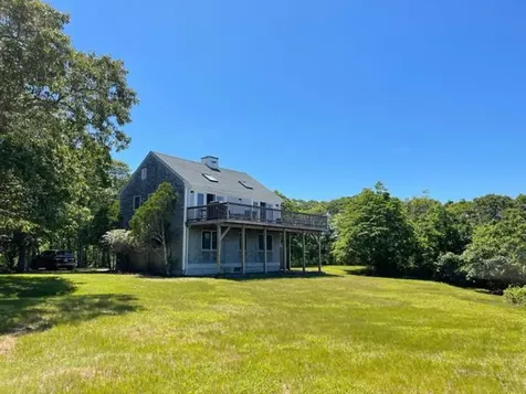 12 Lobsterville Road Aquinnah MA 02535