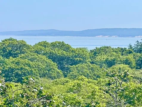 12 Lobsterville Road Aquinnah MA 02535