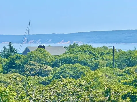 12 Lobsterville Road Aquinnah MA 02535