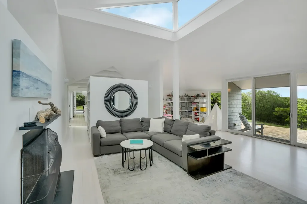 44 Cencelle Chilmark MA 02535