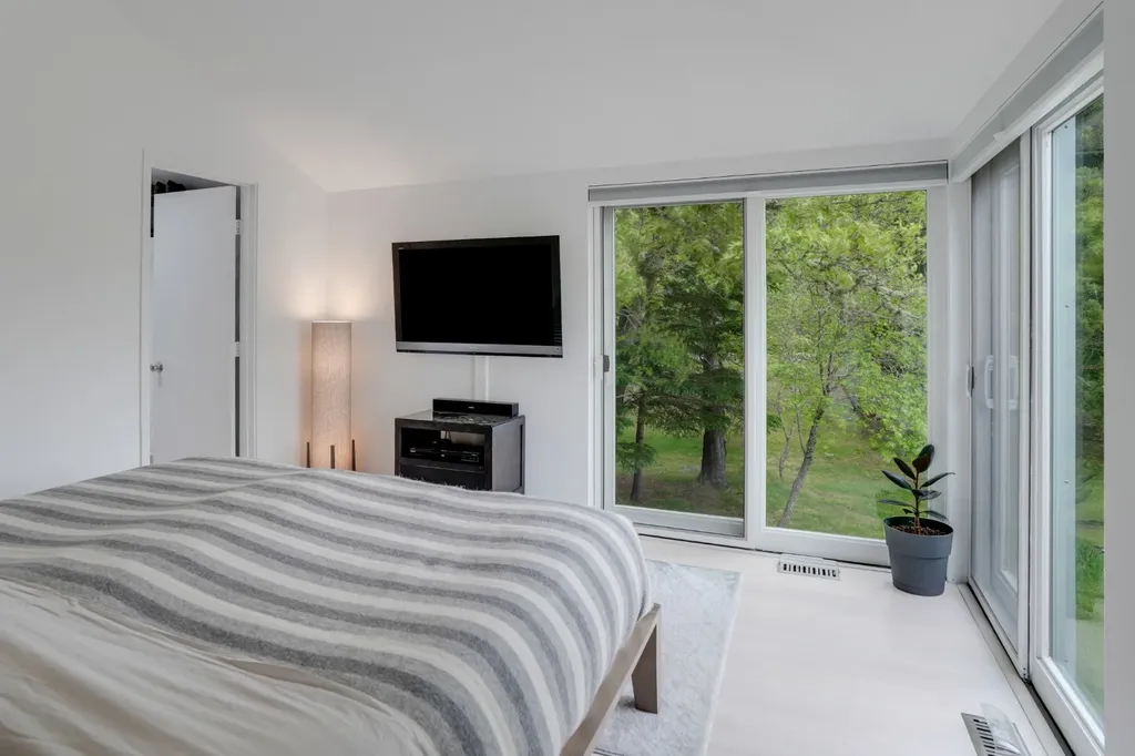 44 Cencelle Chilmark MA 02535