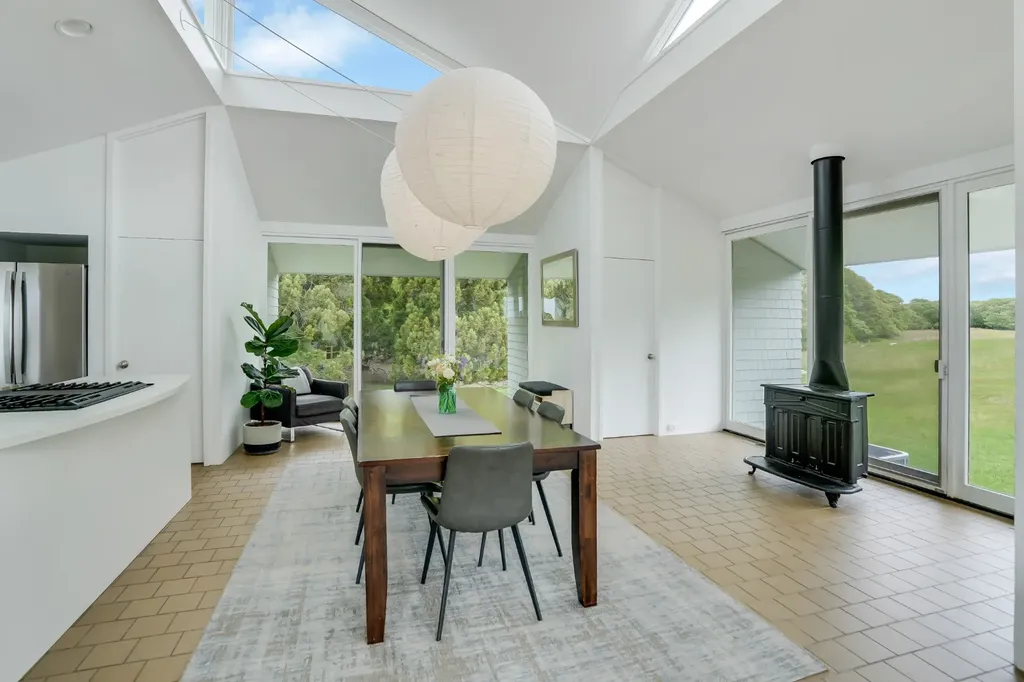 44 Cencelle Chilmark MA 02535