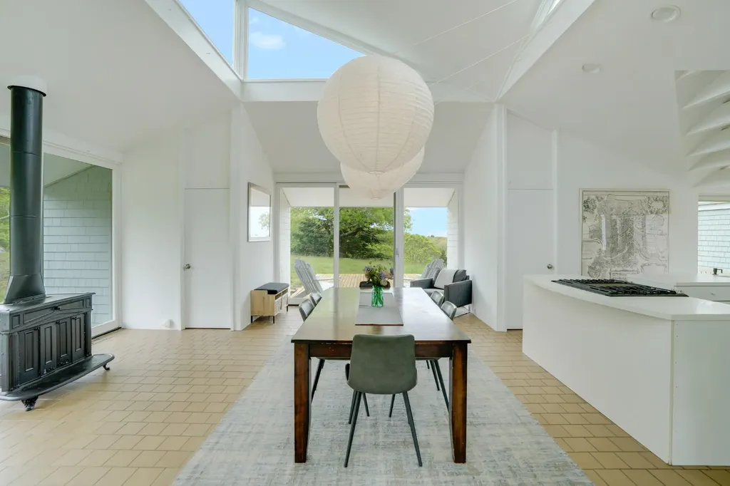 44 Cencelle Chilmark MA 02535