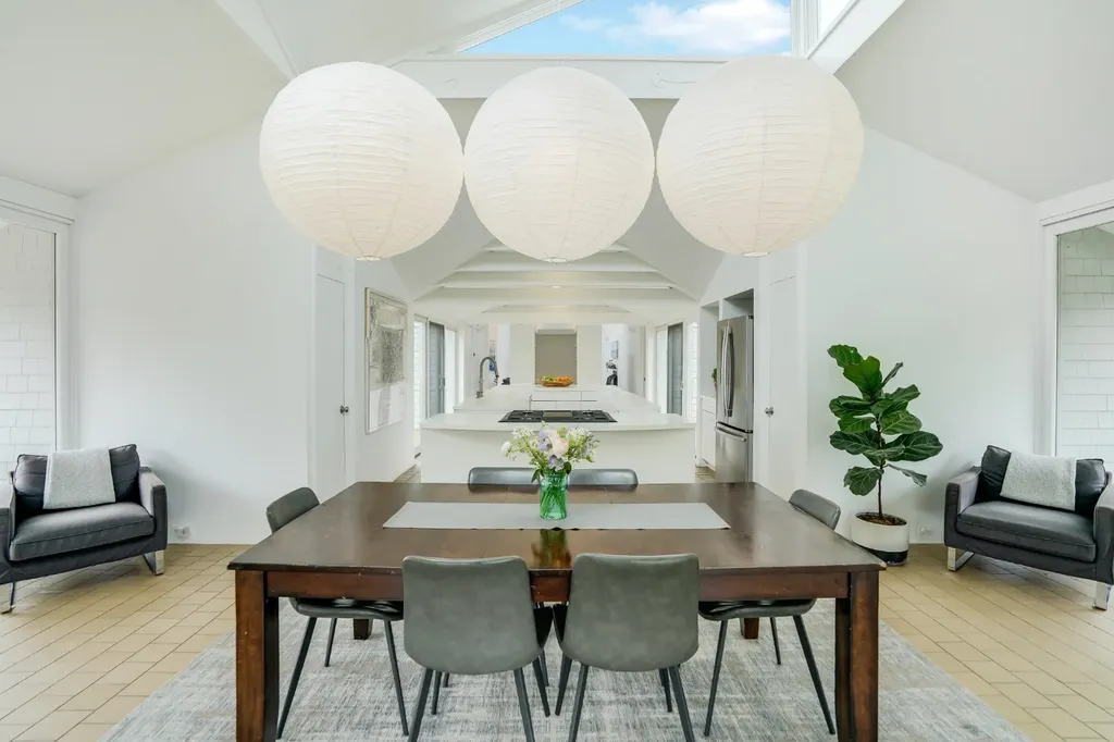 44 Cencelle Chilmark MA 02535