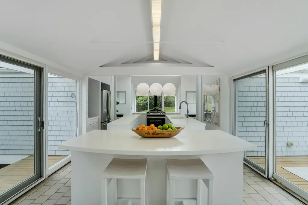 44 Cencelle Chilmark MA 02535