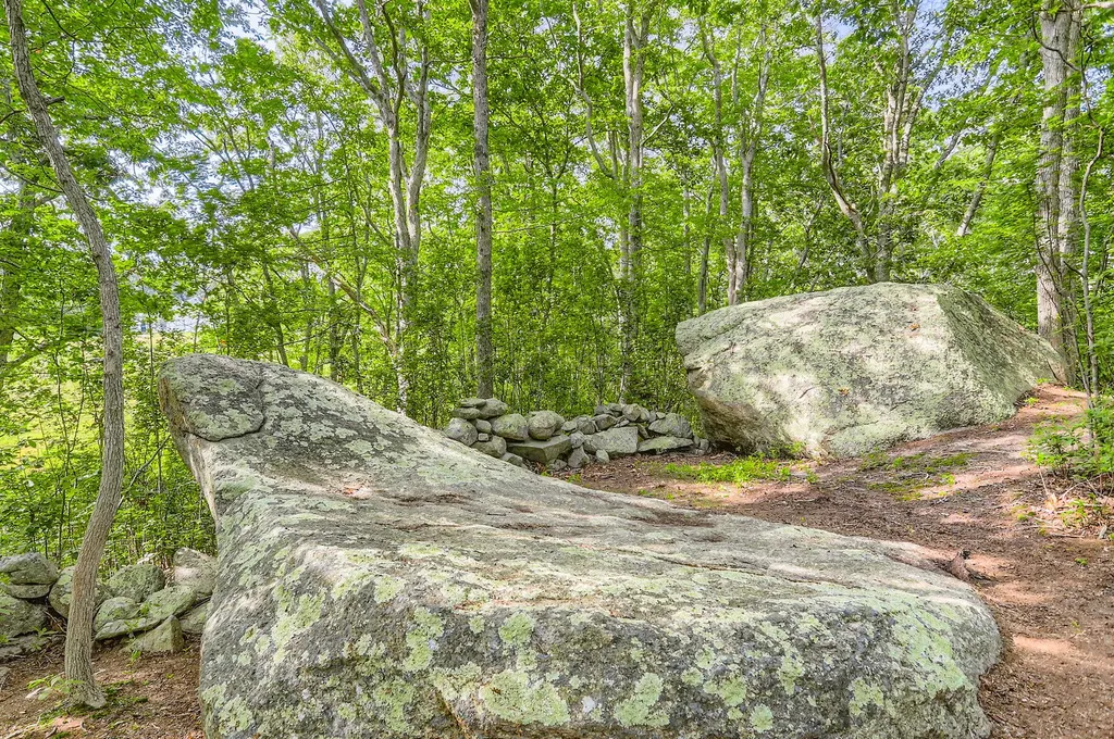 44 Cencelle Chilmark MA 02535