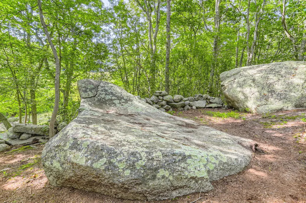 44 Cencelle Chilmark MA 02535