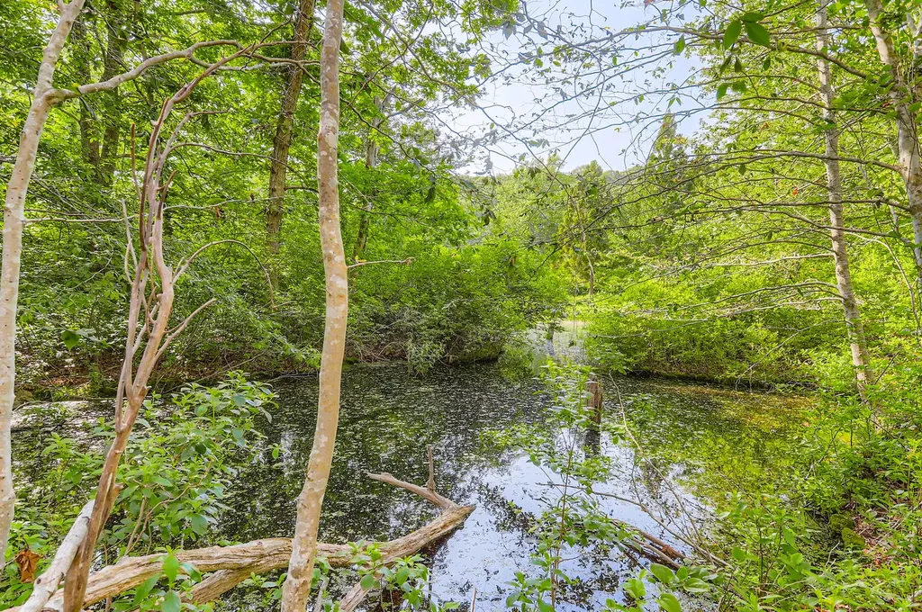 44 Cencelle Chilmark MA 02535