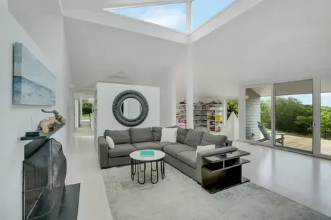 44 Cencelle Chilmark MA 02535