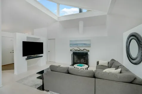 44 Cencelle Chilmark MA 02535