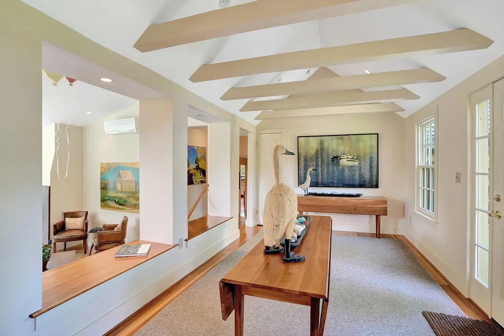 124, 116, 122 Old Farm Road Chilmark MA 02535