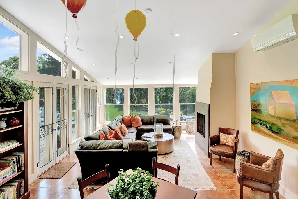 124, 116, 122 Old Farm Road Chilmark MA 02535