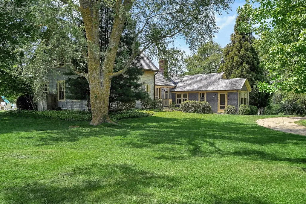 124, 116, 122 Old Farm Road Chilmark MA 02535