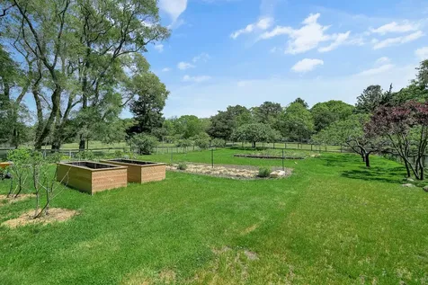 124, 116, 122 Old Farm Road Chilmark MA 02535