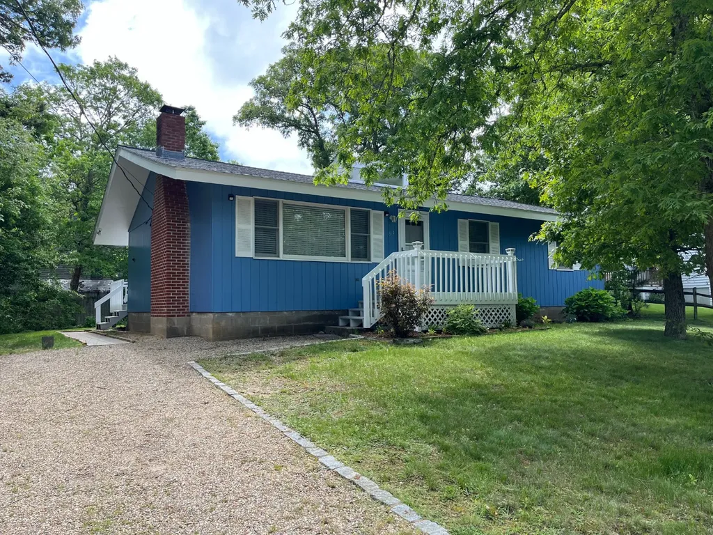 54 Towanticut Avenue Oak Bluffs MA 02557