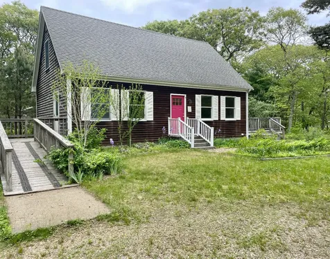 12 Park Avenue Vineyard Haven MA 02568