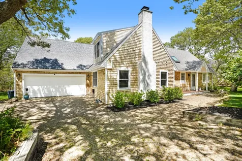 1 Thames Court Edgartown MA 02539
