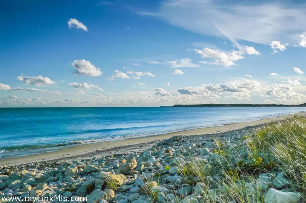 4 Cedar Lane Chilmark MA 02535