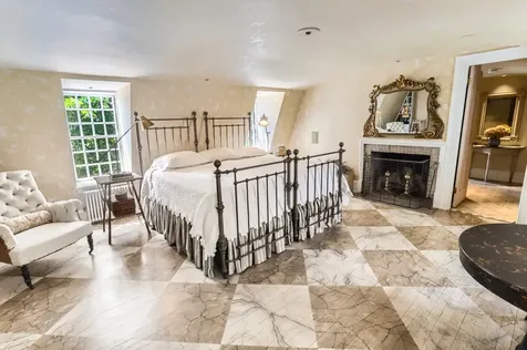 180 Pilot Hill Farm Road Vineyard Haven MA 02568