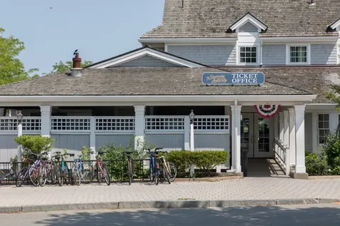 124 Skiff Avenue Vineyard Haven MA 02568