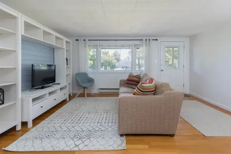 124 Skiff Avenue Vineyard Haven MA 02568