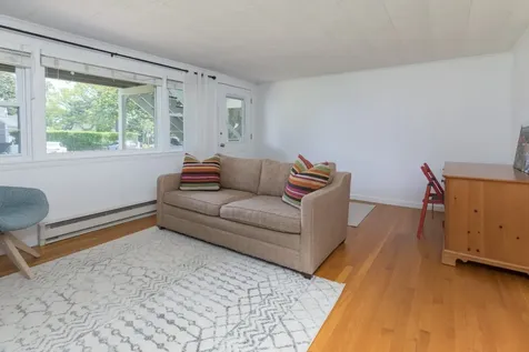 124 Skiff Avenue Vineyard Haven MA 02568