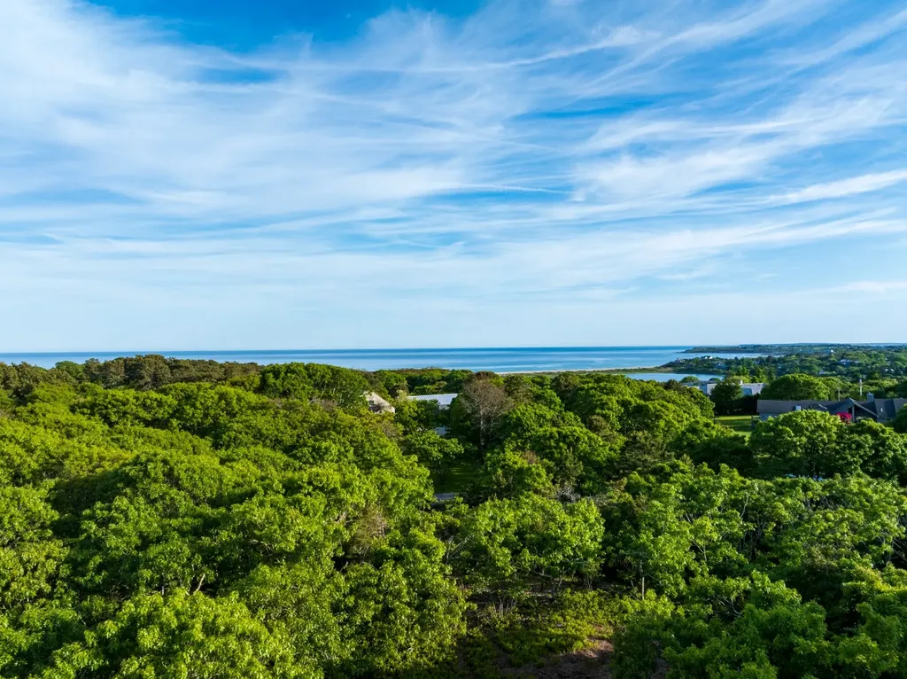 32 Stonewall Road Chilmark MA 02535