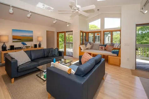 26 Box Turtle Lane Oak Bluffs MA 02557